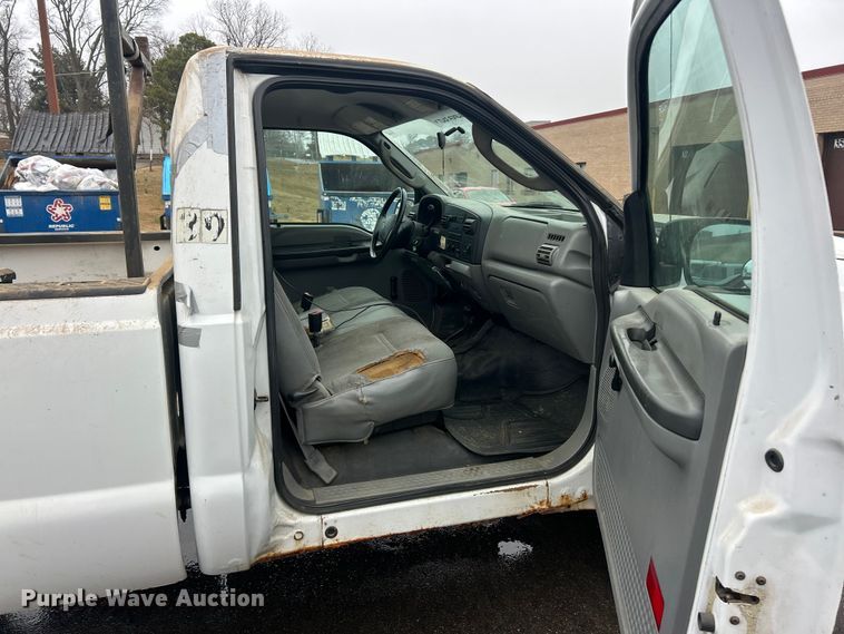 image for item FC5116 2006 Ford F250 Super Duty pickup truck