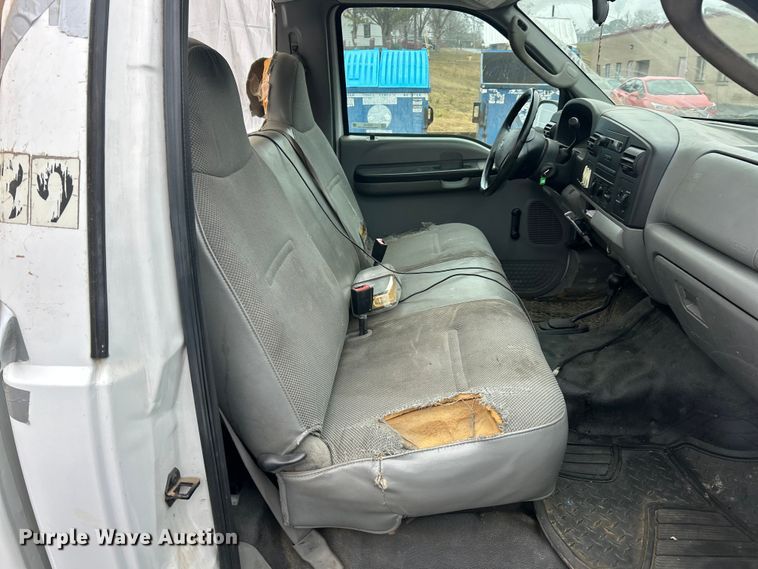 image for item FC5116 2006 Ford F250 Super Duty pickup truck