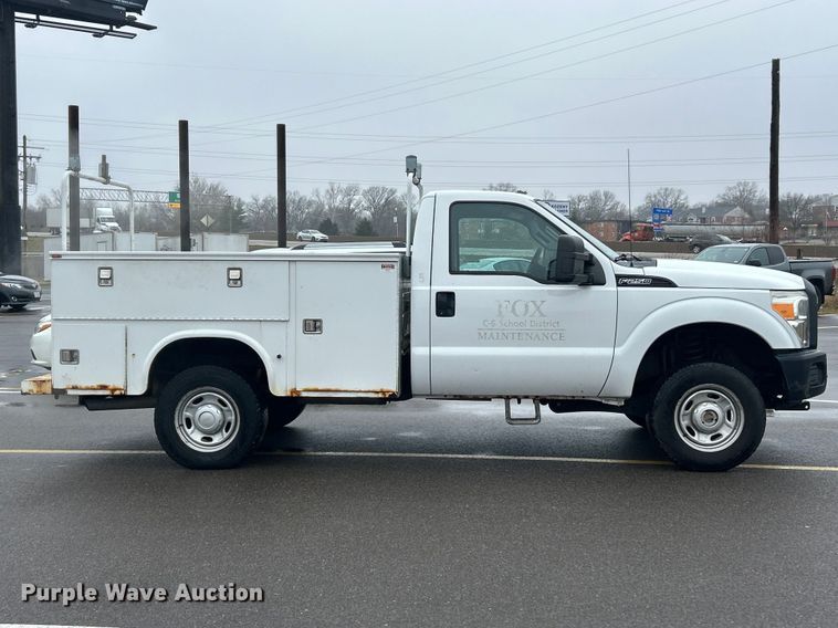 image for item FC5117 2014 Ford F250 Super Duty utility bed pickup truck