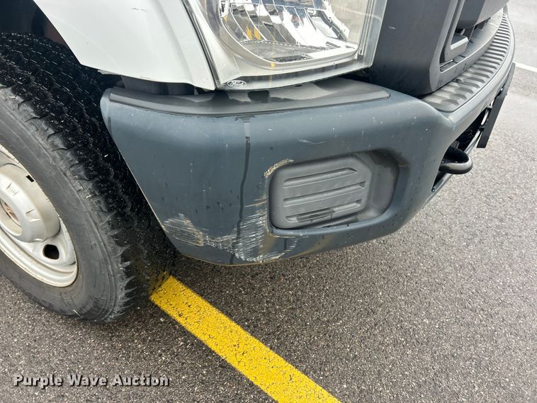 image for item FC5117 2014 Ford F250 Super Duty utility bed pickup truck