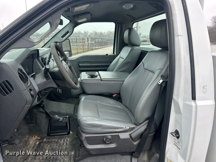 image for item FC5117 2014 Ford F250 Super Duty utility bed pickup truck