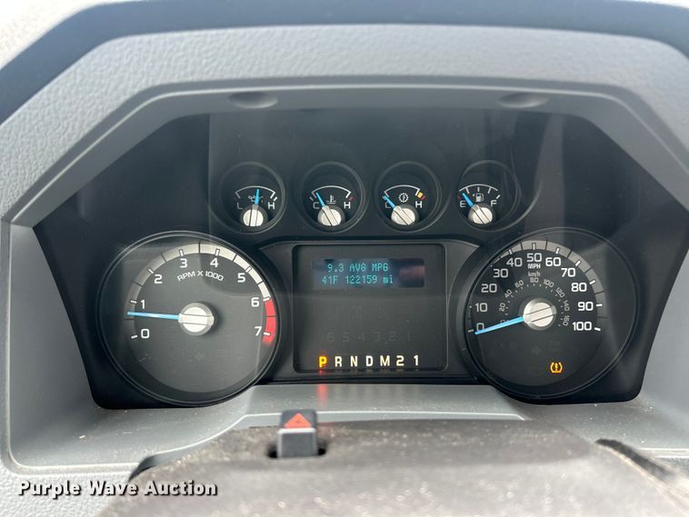 image for item FC5117 2014 Ford F250 Super Duty utility bed pickup truck