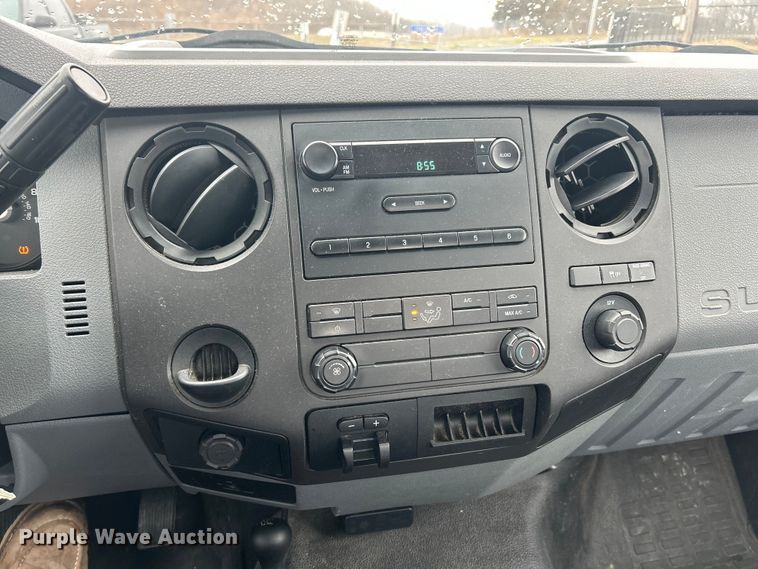 image for item FC5117 2014 Ford F250 Super Duty utility bed pickup truck