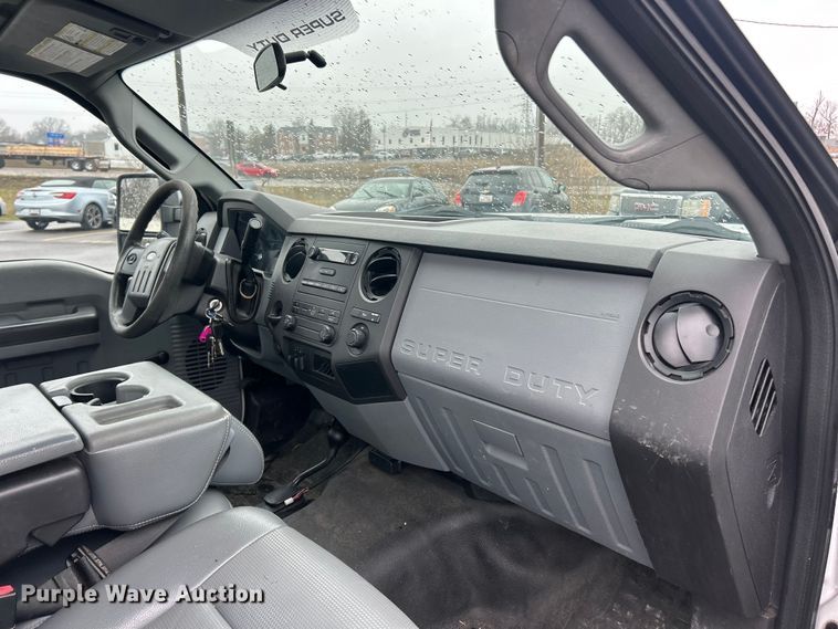 image for item FC5117 2014 Ford F250 Super Duty utility bed pickup truck