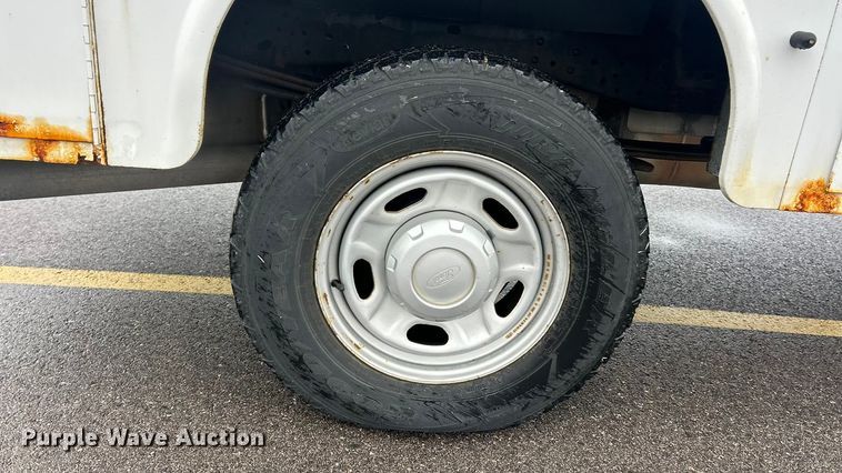 image for item FC5117 2014 Ford F250 Super Duty utility bed pickup truck