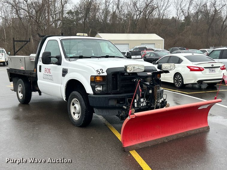 image for item FC5118 2008 Ford F250  Super Duty flatbed pickup truck