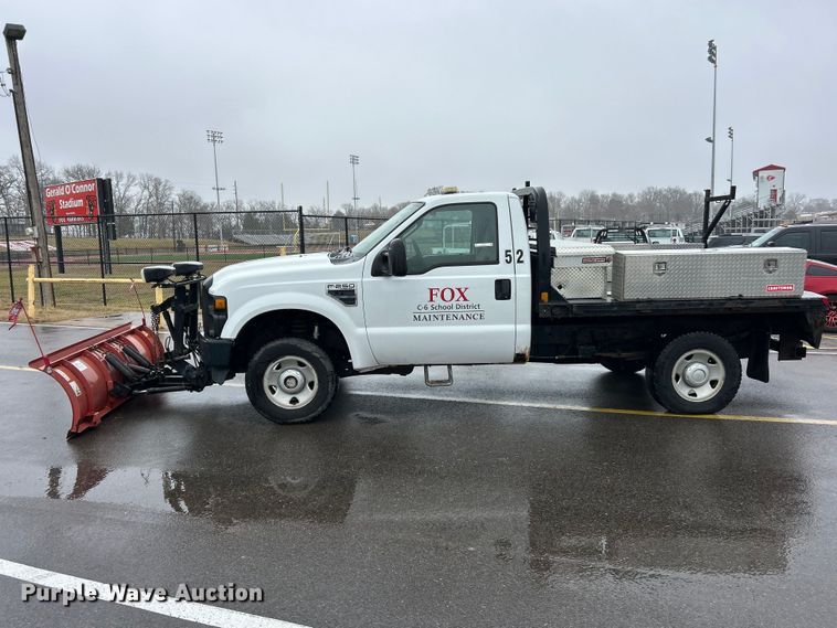 image for item FC5118 2008 Ford F250  Super Duty flatbed pickup truck
