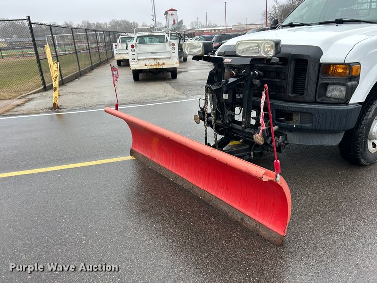 image for item FC5118 2008 Ford F250  Super Duty flatbed pickup truck