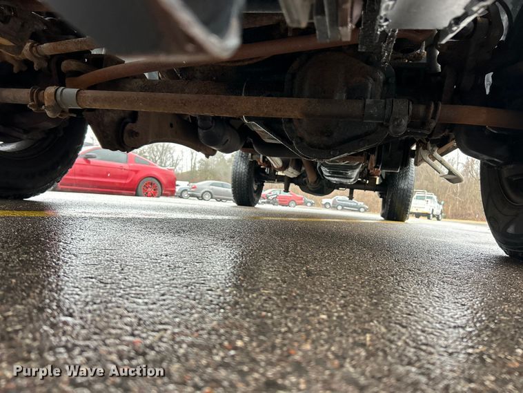 image for item FC5118 2008 Ford F250  Super Duty flatbed pickup truck