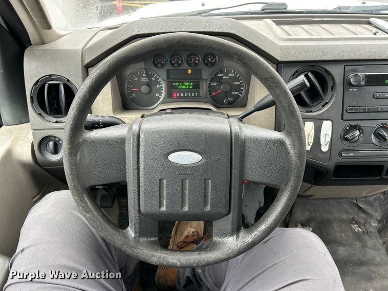 image for item FC5118 2008 Ford F250  Super Duty flatbed pickup truck