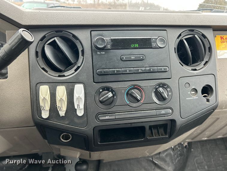 image for item FC5118 2008 Ford F250  Super Duty flatbed pickup truck