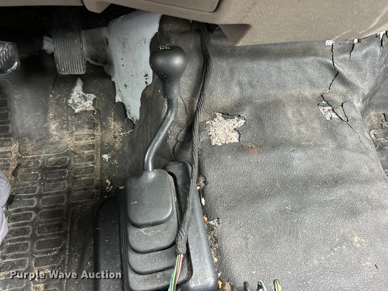 image for item FC5118 2008 Ford F250  Super Duty flatbed pickup truck