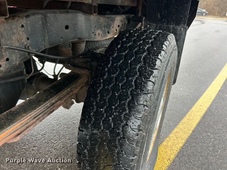 image for item FC5118 2008 Ford F250  Super Duty flatbed pickup truck