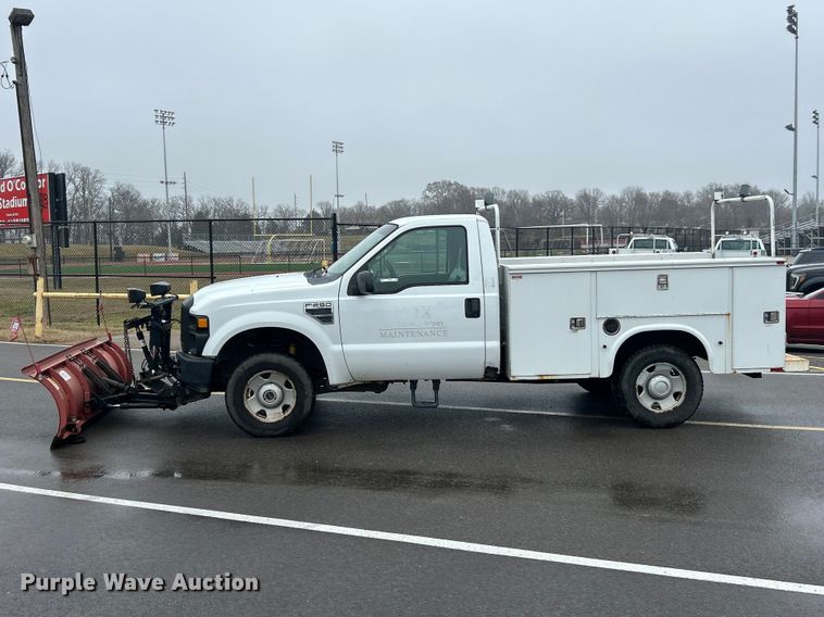 image for item FC5119 2008 Ford F250 Super Duty utility bed pickup truck