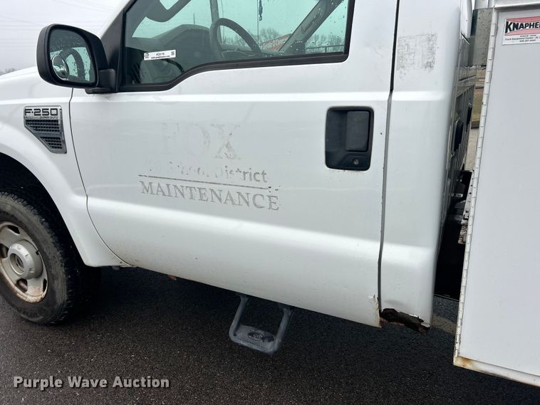 image for item FC5119 2008 Ford F250 Super Duty utility bed pickup truck