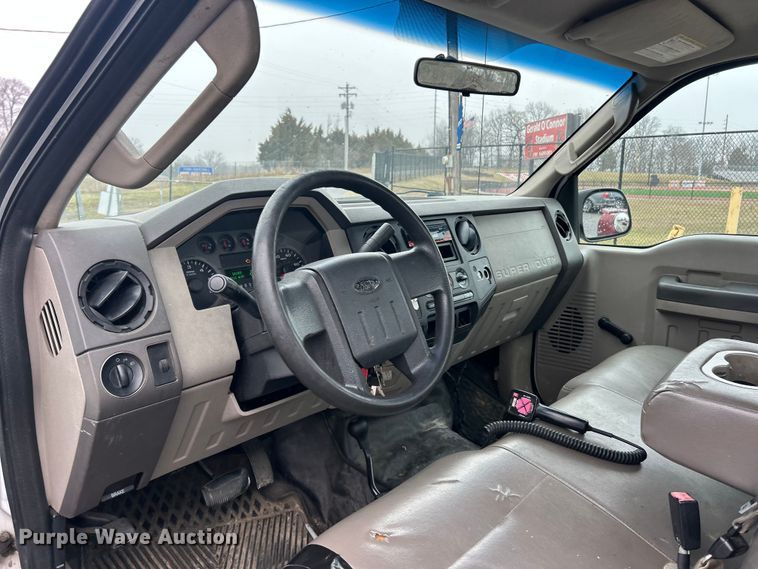 image for item FC5119 2008 Ford F250 Super Duty utility bed pickup truck
