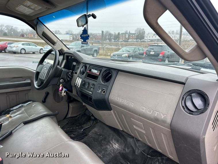 image for item FC5119 2008 Ford F250 Super Duty utility bed pickup truck