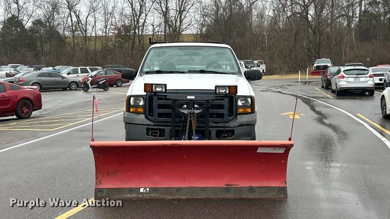 image for item FC5120 2006 Ford F250 Super Duty flatbed pickup truck