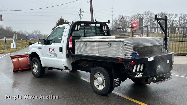 image for item FC5120 2006 Ford F250 Super Duty flatbed pickup truck