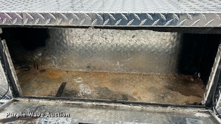 image for item FC5120 2006 Ford F250 Super Duty flatbed pickup truck