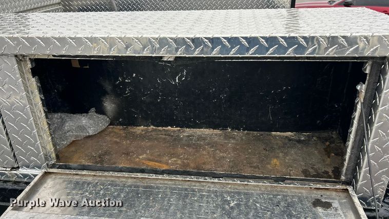 image for item FC5120 2006 Ford F250 Super Duty flatbed pickup truck