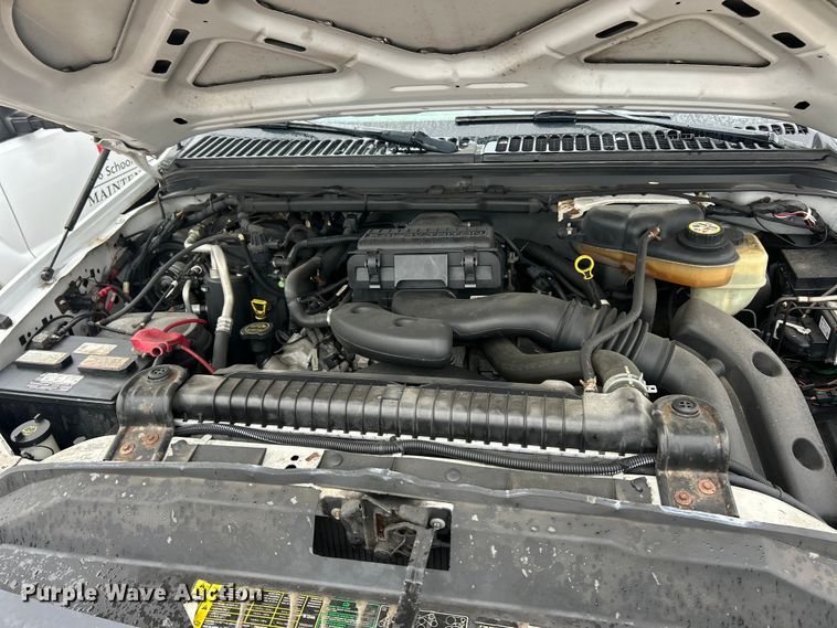 image for item FC5120 2006 Ford F250 Super Duty flatbed pickup truck