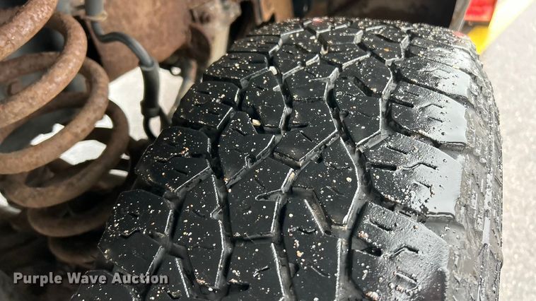 image for item FC5120 2006 Ford F250 Super Duty flatbed pickup truck