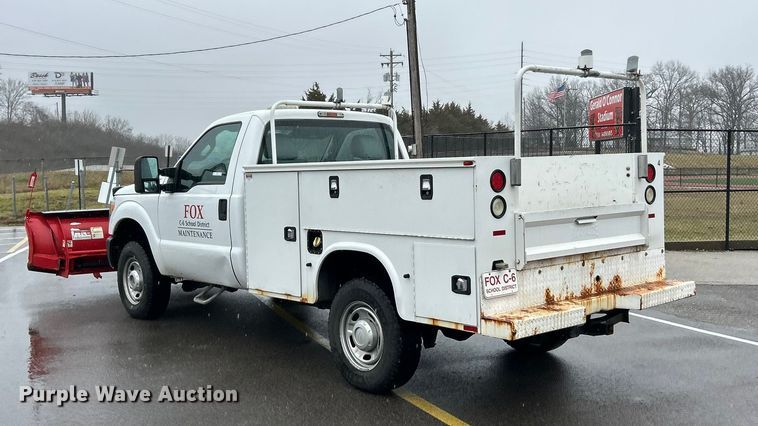 image for item FC5121 2016 Ford F250 Super Duty utility bed pickup truck