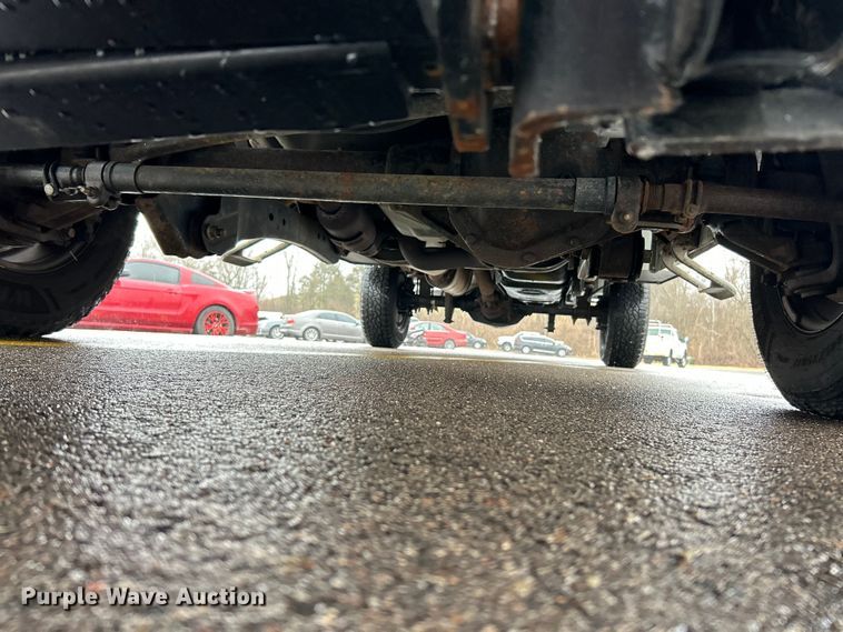 image for item FC5121 2016 Ford F250 Super Duty utility bed pickup truck