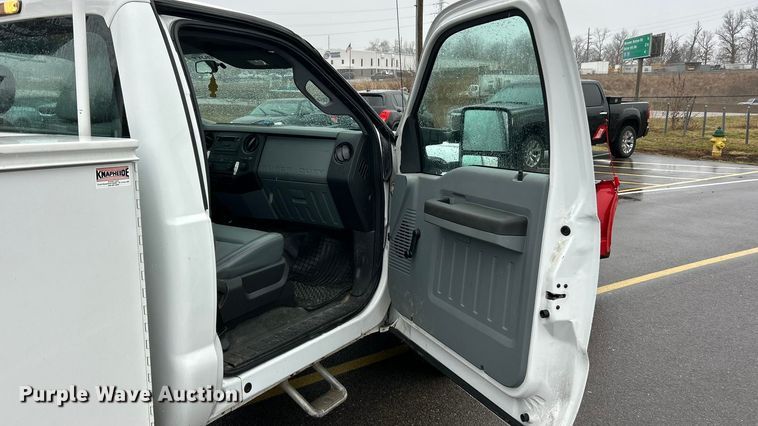 image for item FC5121 2016 Ford F250 Super Duty utility bed pickup truck