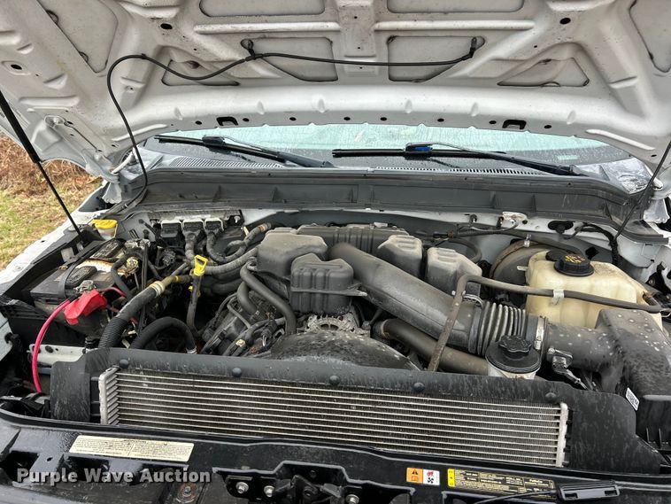 image for item FC5121 2016 Ford F250 Super Duty utility bed pickup truck