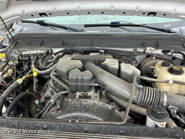 image for item FC5121 2016 Ford F250 Super Duty utility bed pickup truck