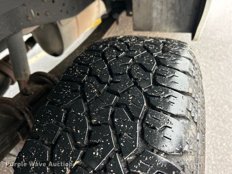 image for item FC5121 2016 Ford F250 Super Duty utility bed pickup truck