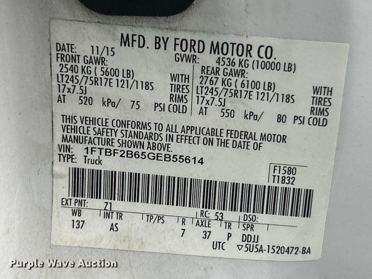 image for item FC5121 2016 Ford F250 Super Duty utility bed pickup truck