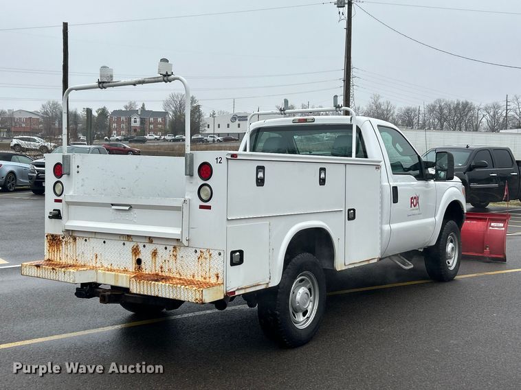 image for item FC5122 2016 Ford F250 Super Duty utility bed pickup truck