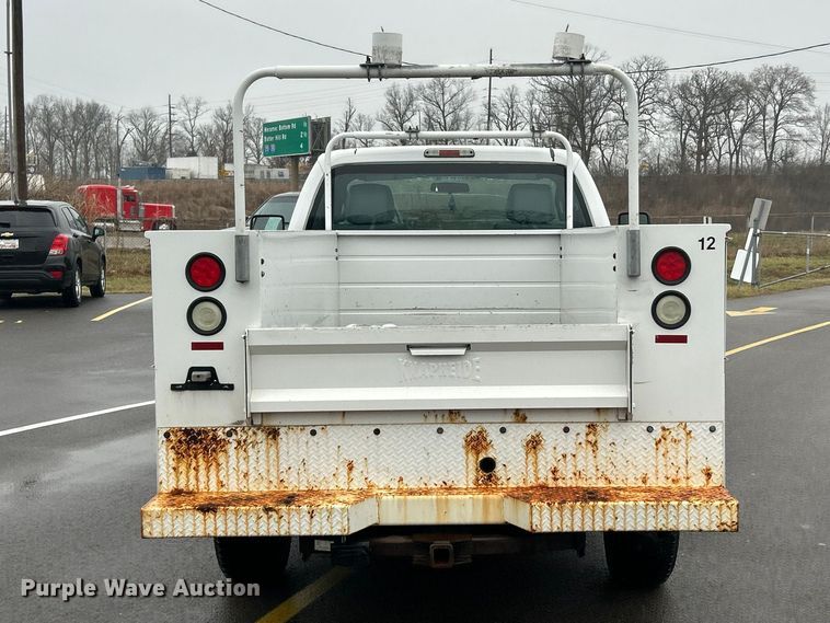 image for item FC5122 2016 Ford F250 Super Duty utility bed pickup truck