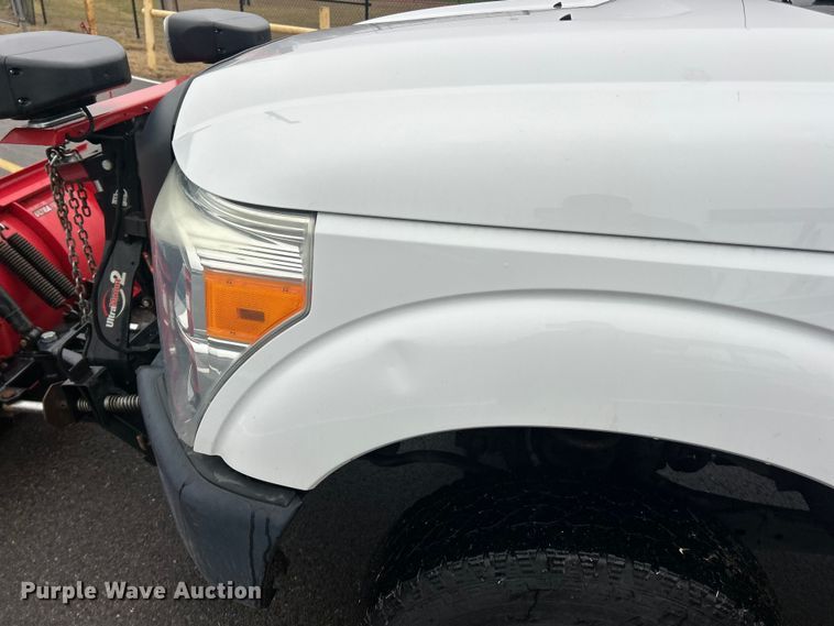 image for item FC5122 2016 Ford F250 Super Duty utility bed pickup truck