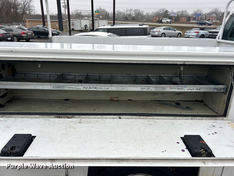 image for item FC5122 2016 Ford F250 Super Duty utility bed pickup truck