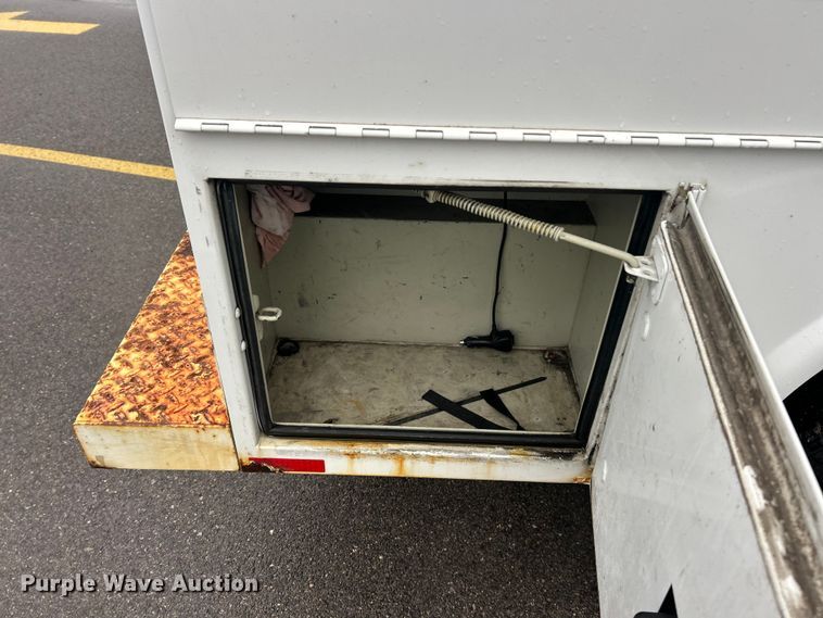 image for item FC5122 2016 Ford F250 Super Duty utility bed pickup truck