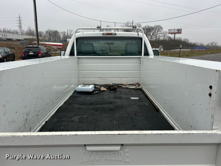 image for item FC5122 2016 Ford F250 Super Duty utility bed pickup truck