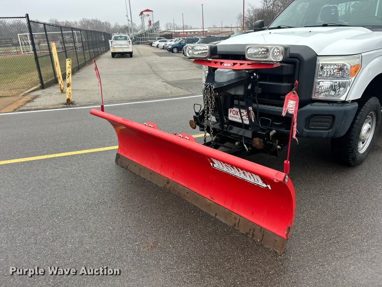 image for item FC5122 2016 Ford F250 Super Duty utility bed pickup truck