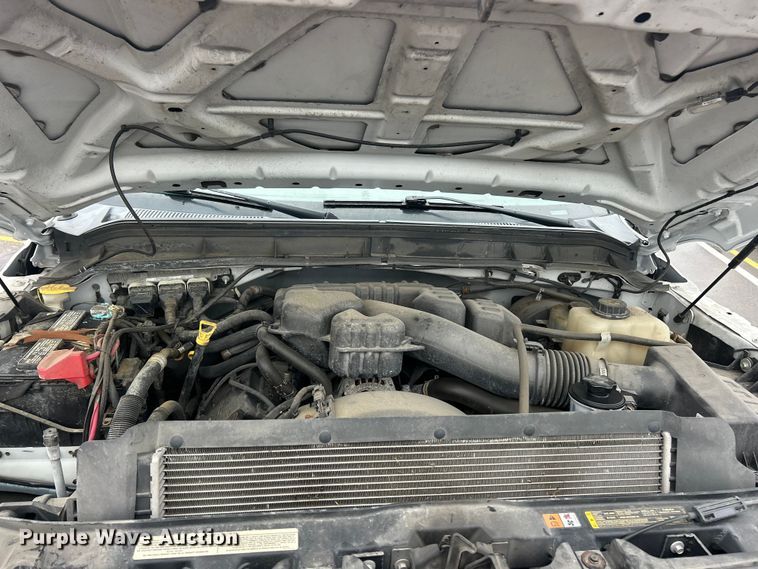 image for item FC5122 2016 Ford F250 Super Duty utility bed pickup truck