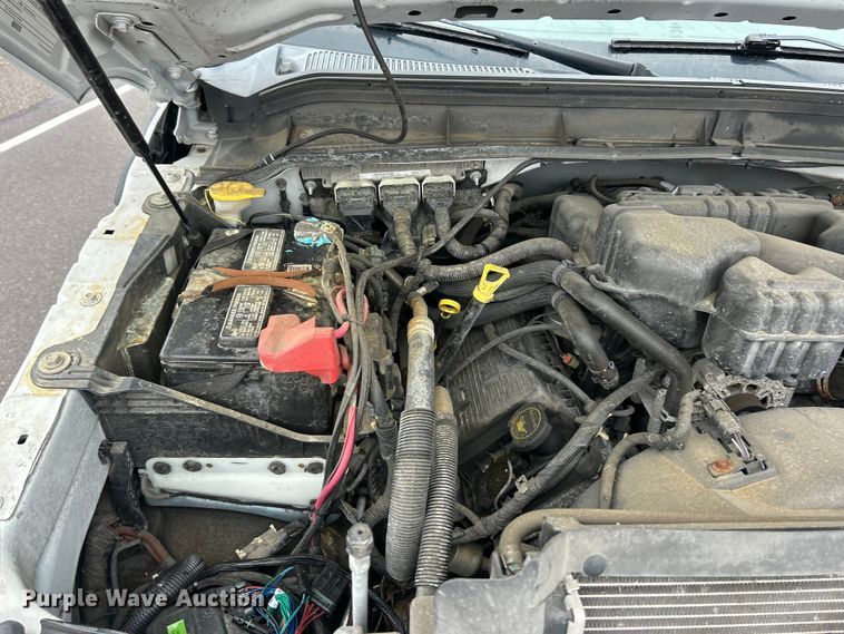 image for item FC5122 2016 Ford F250 Super Duty utility bed pickup truck