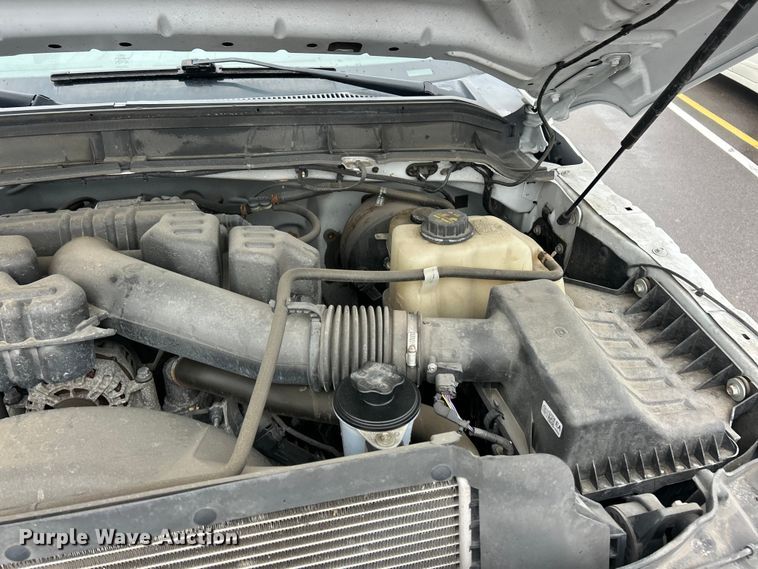 image for item FC5122 2016 Ford F250 Super Duty utility bed pickup truck