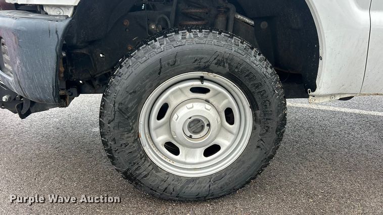 image for item FC5122 2016 Ford F250 Super Duty utility bed pickup truck