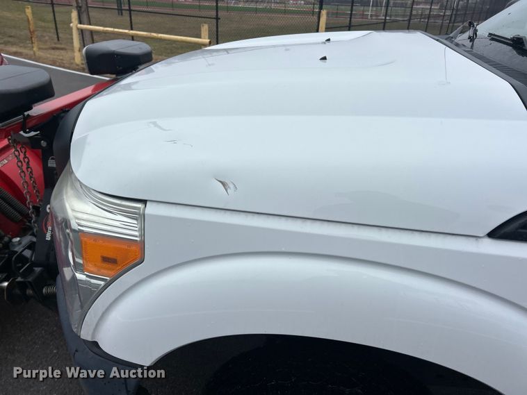 image for item FC5123 2016 Ford F250 Super Duty utility bed pickup truck