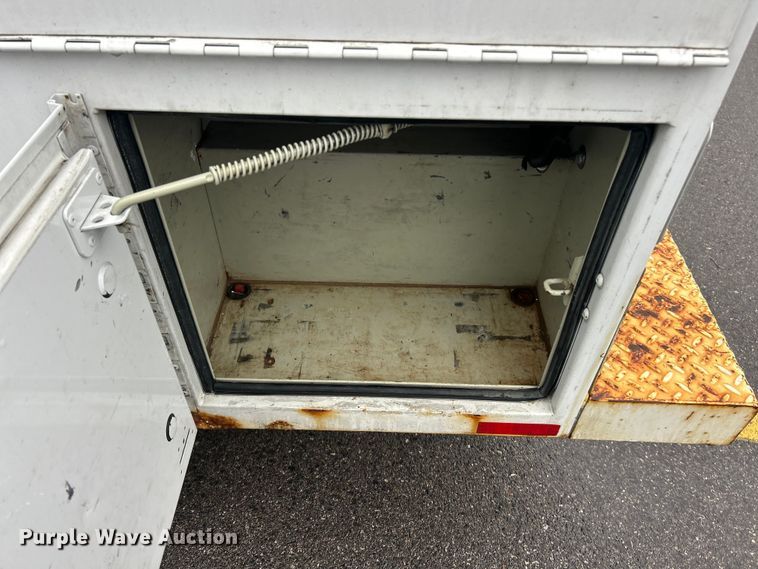 image for item FC5123 2016 Ford F250 Super Duty utility bed pickup truck