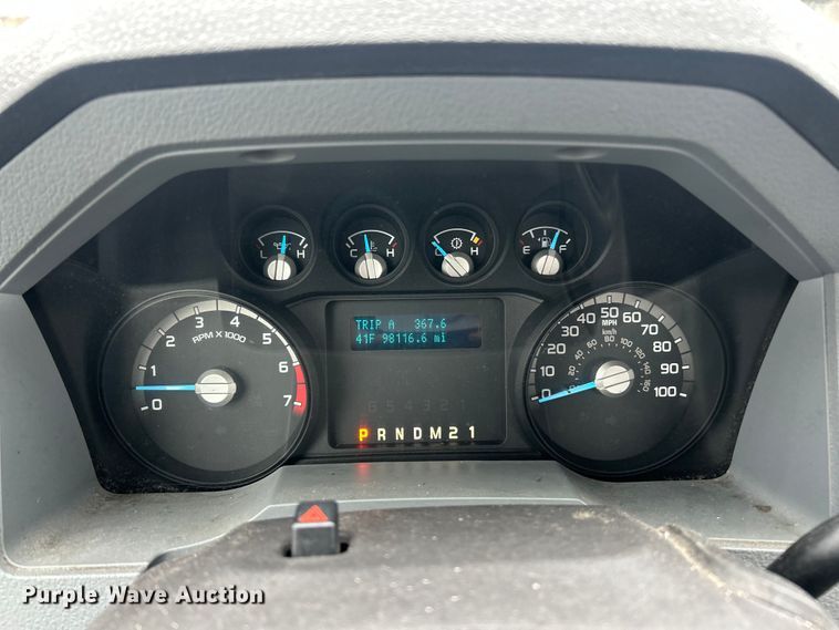 image for item FC5123 2016 Ford F250 Super Duty utility bed pickup truck