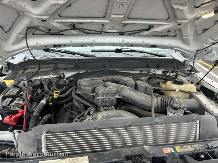 image for item FC5123 2016 Ford F250 Super Duty utility bed pickup truck