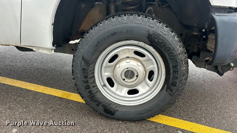 image for item FC5123 2016 Ford F250 Super Duty utility bed pickup truck